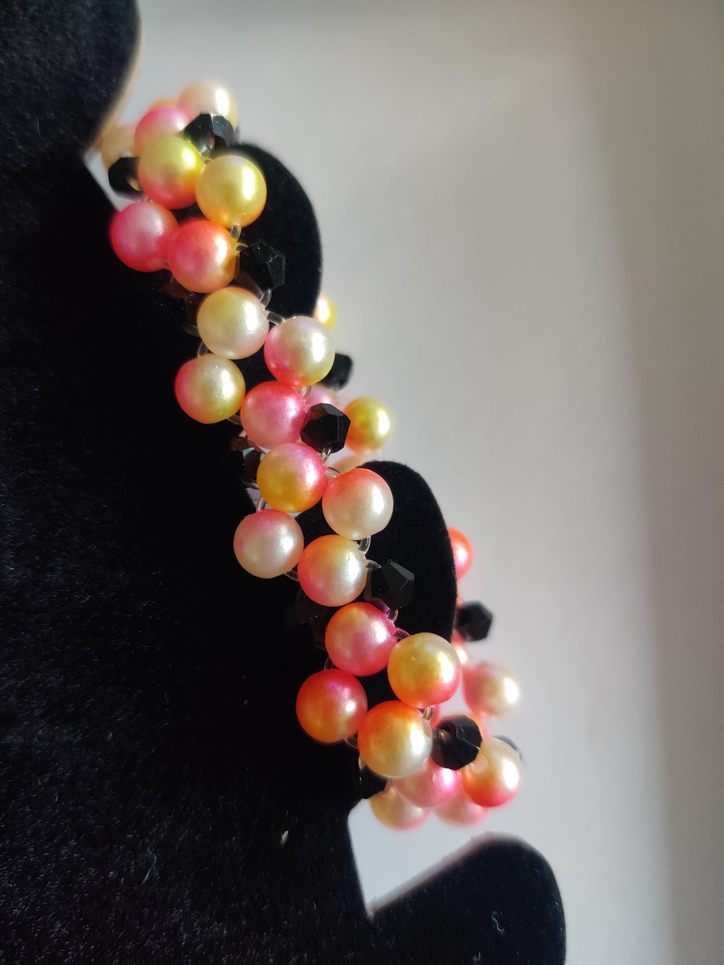 Handgjort Regnbågsarmband - Färgglada Glaspärlor