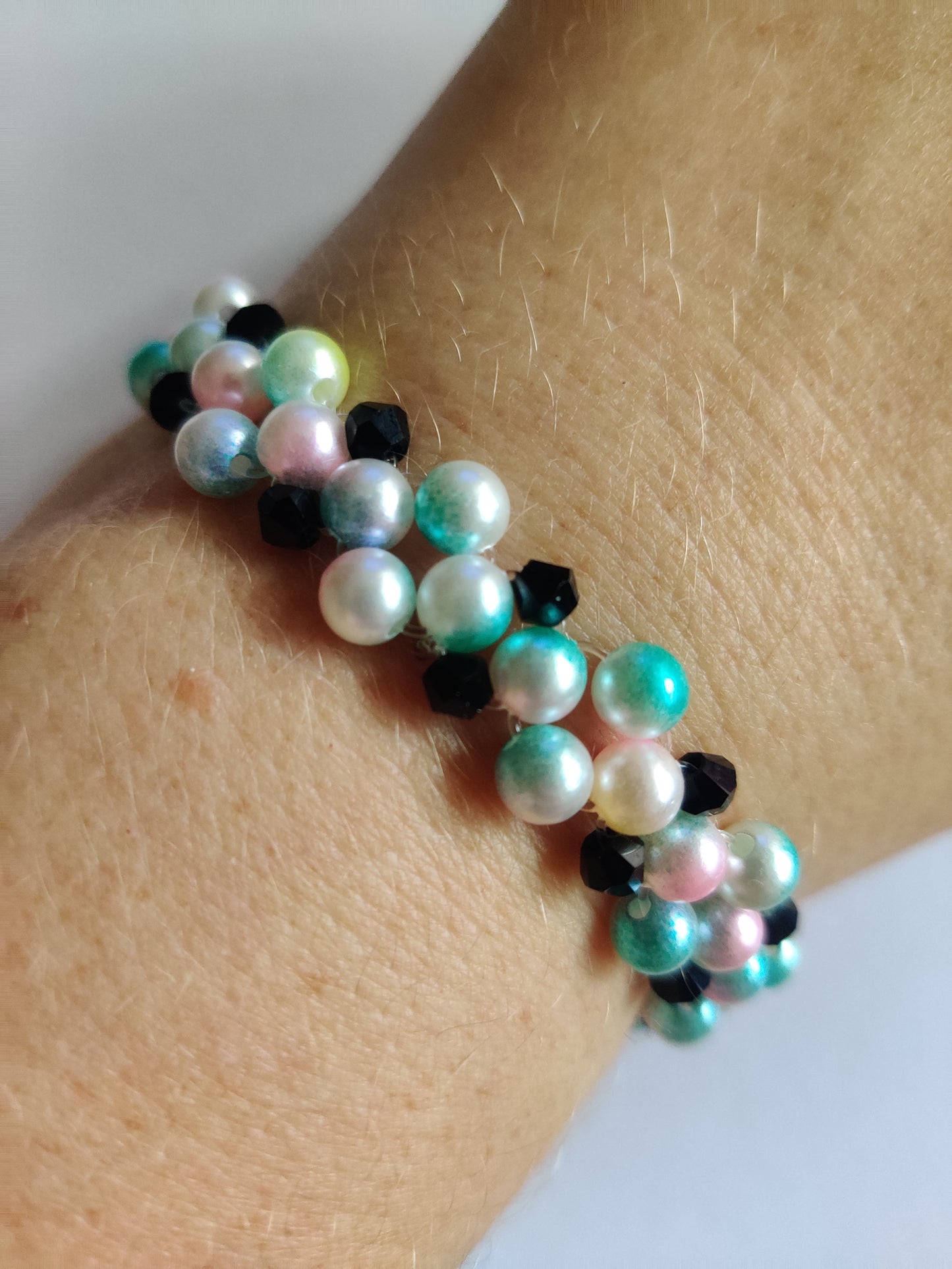 Handgjort Regnbågsarmband - Färgglada Glaspärlor