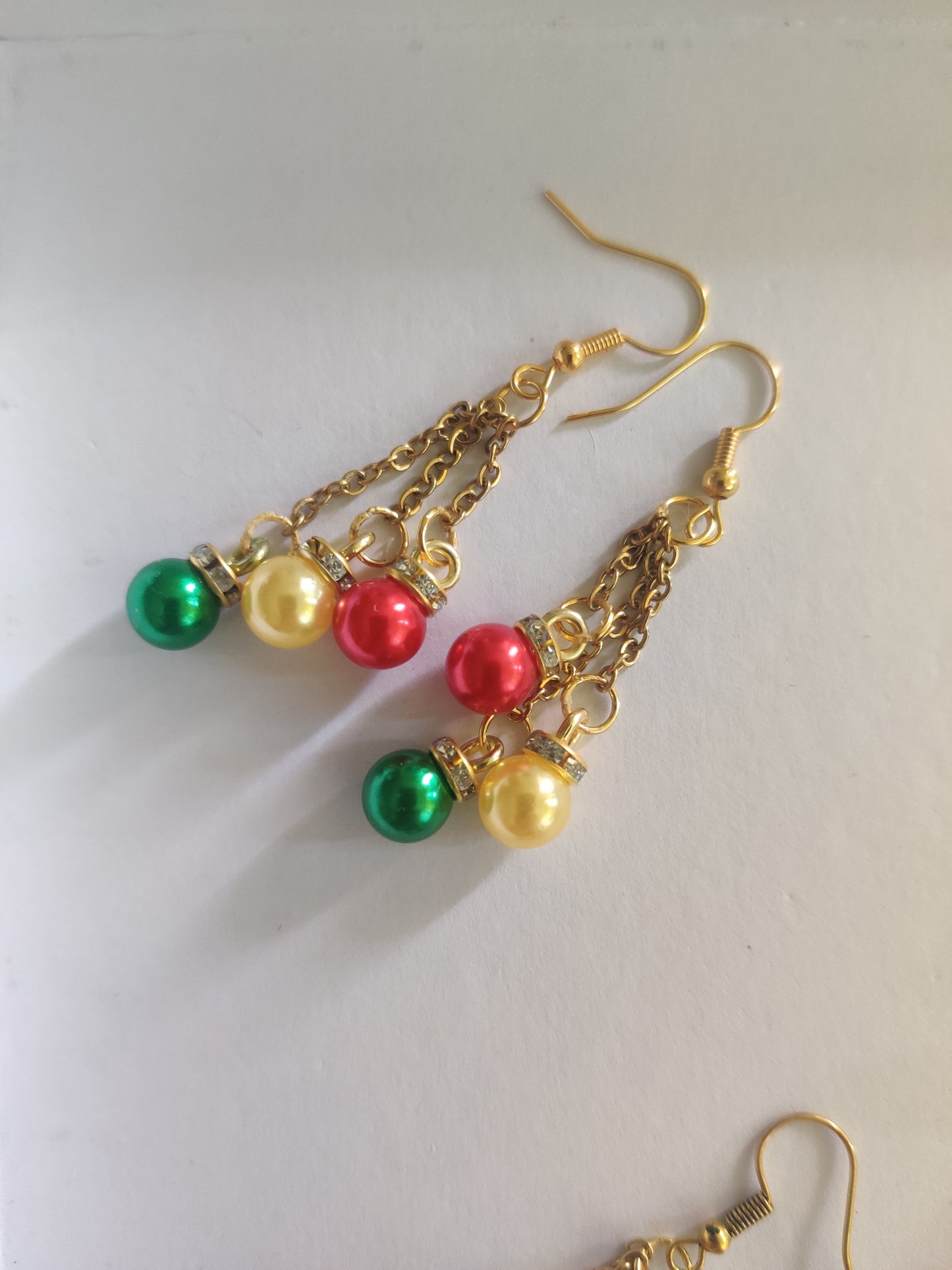 Julörhängen med pärlor