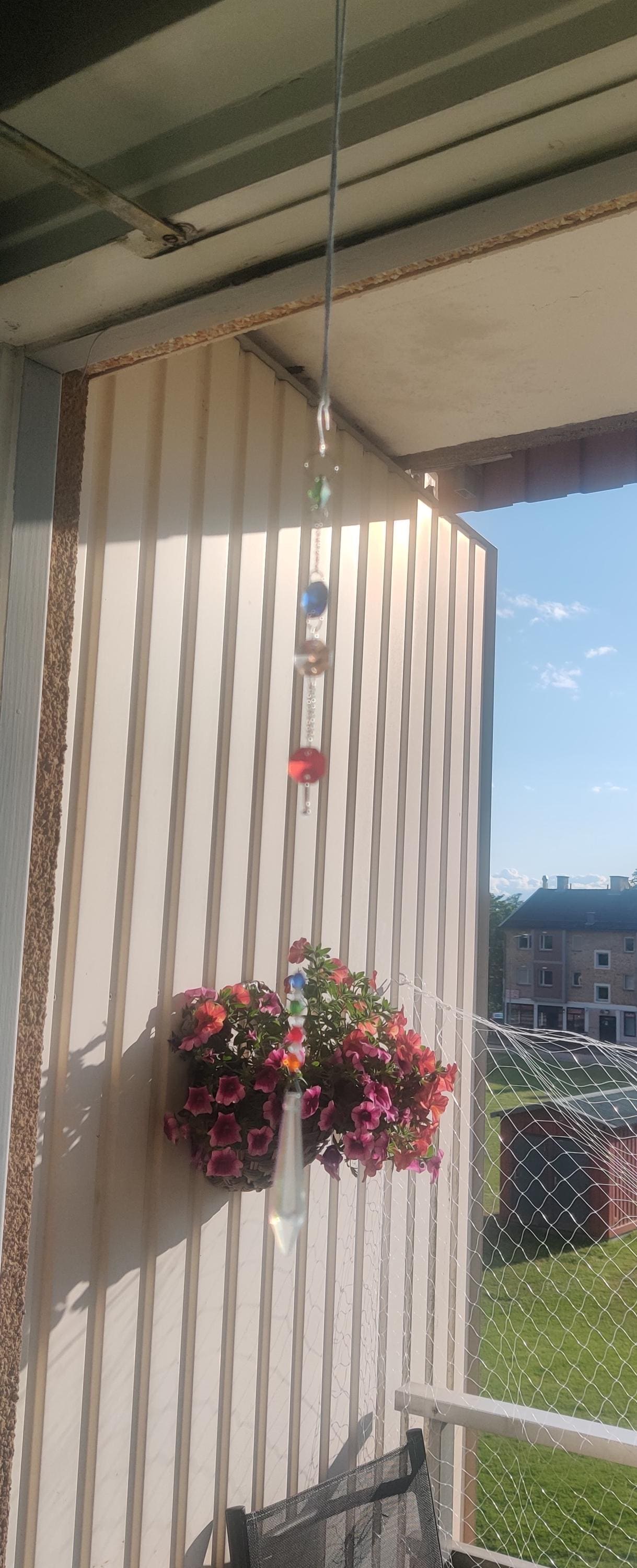 Regnbågs Suncatcher - Fönsterdekoration med Ljusprism