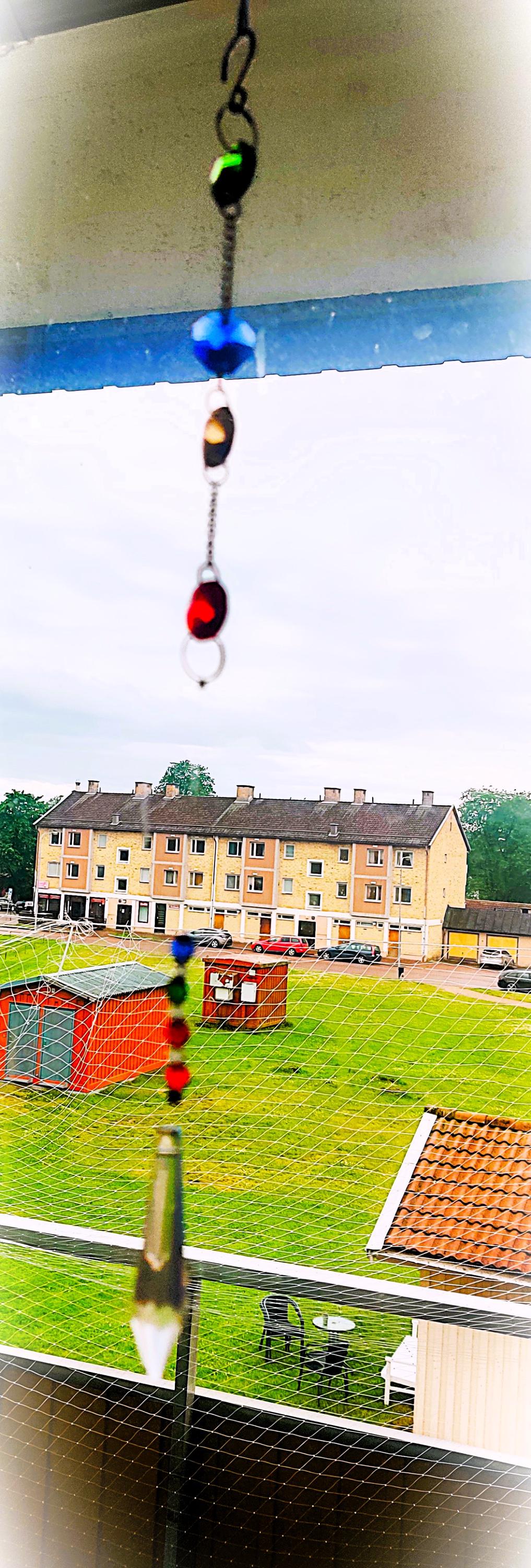 Regnbågs Suncatcher - Fönsterdekoration med Ljusprism