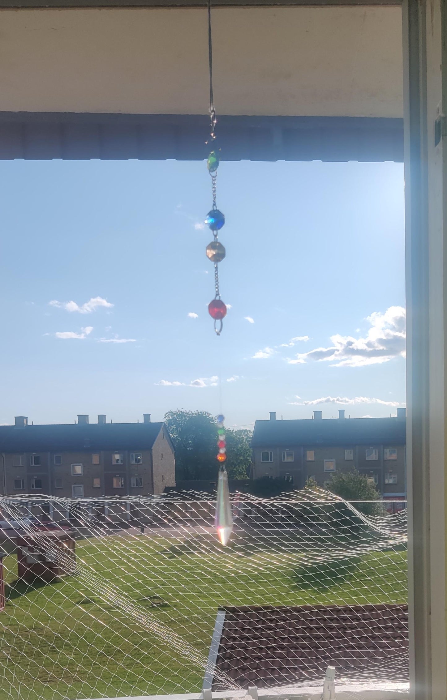 Regnbågs Suncatcher - Fönsterdekoration med Ljusprism