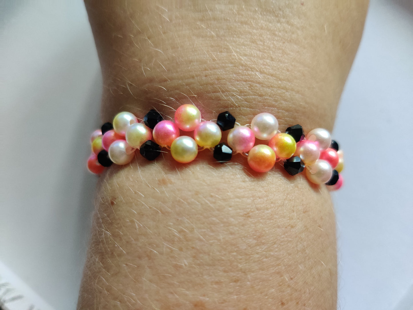 Handgjort Regnbågsarmband - Färgglada Glaspärlor