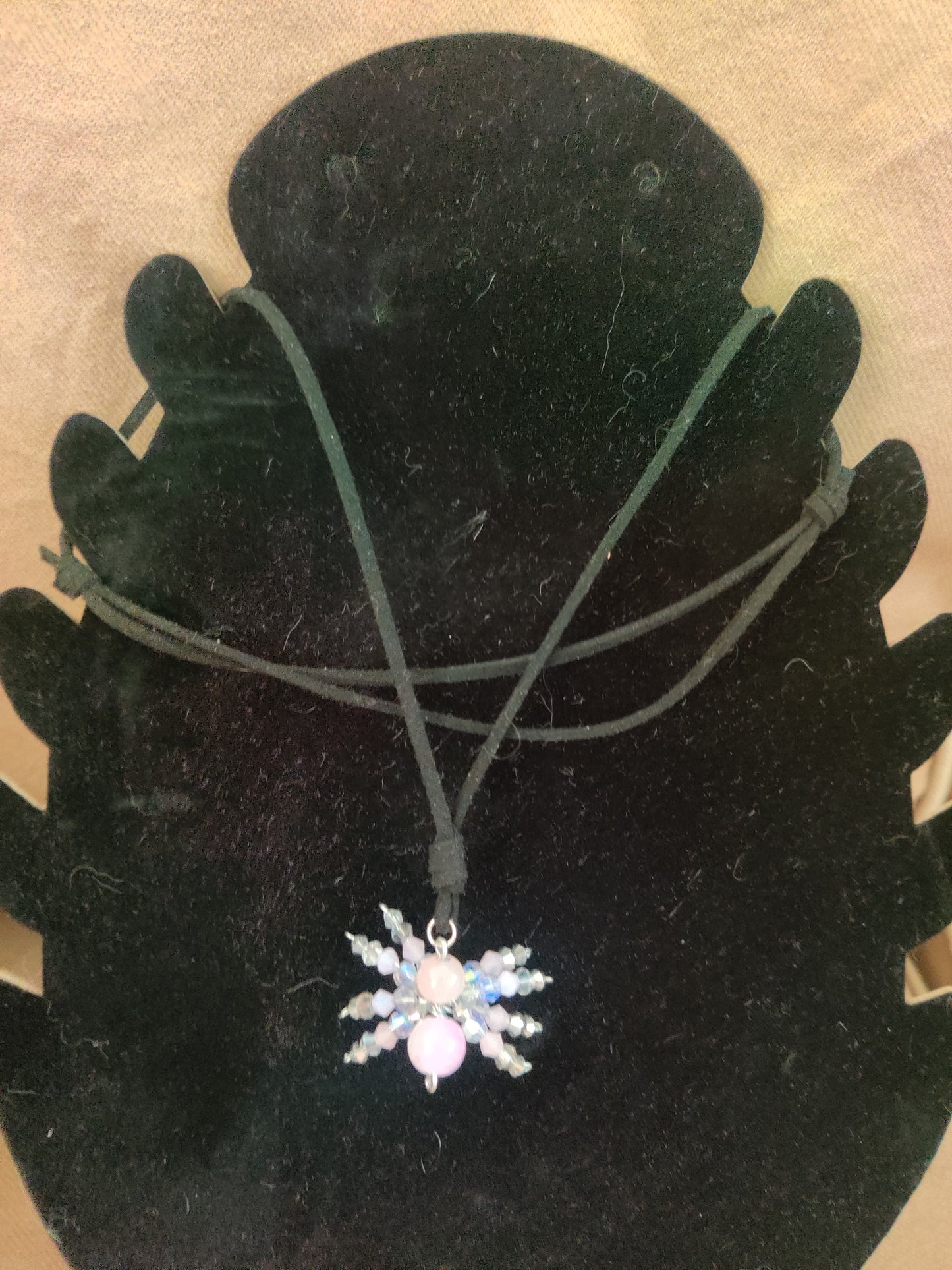 Spindel Halsband - Rosa & Silver med Konstmocka Snöre