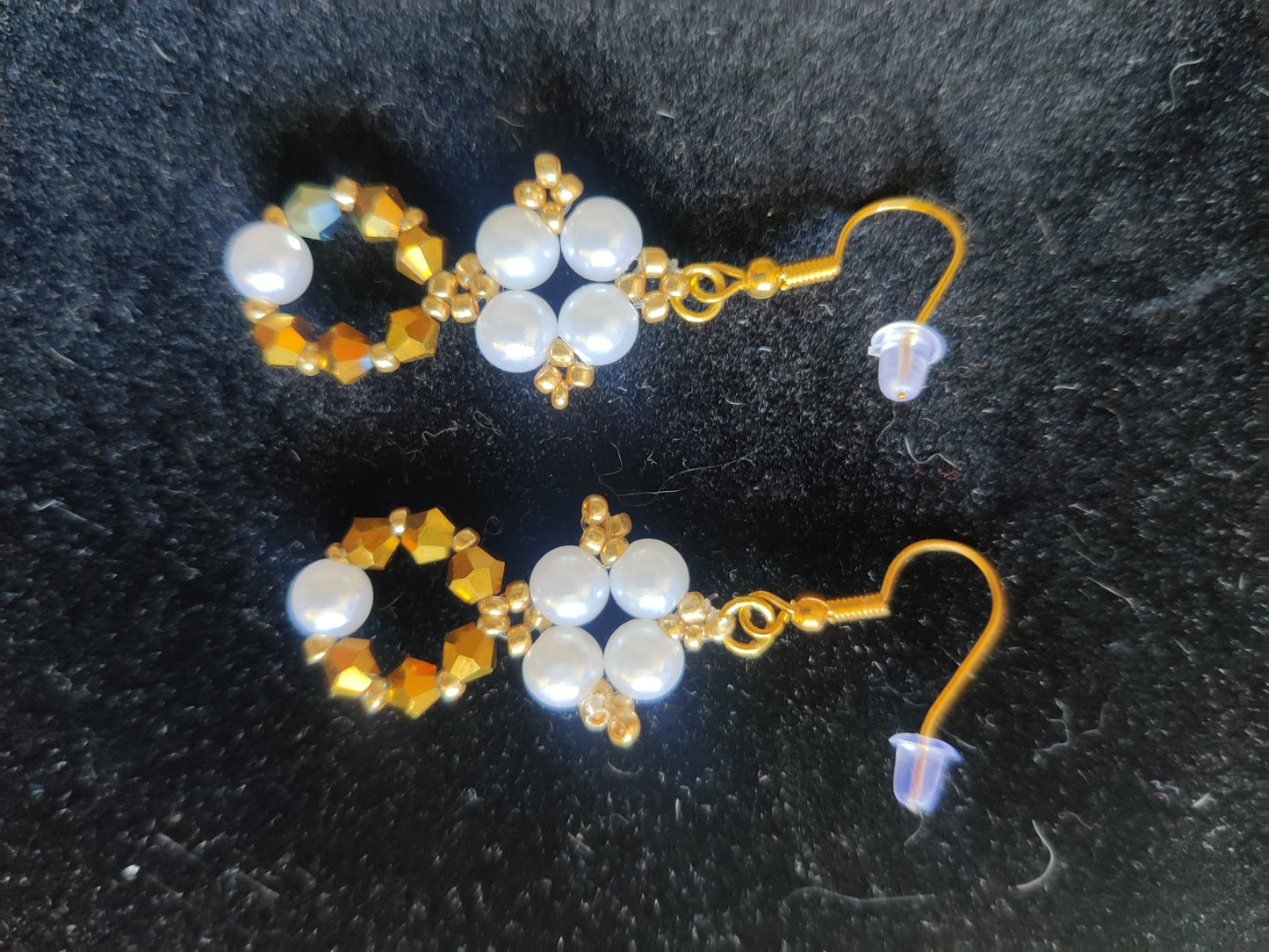 Allergivänliga Örhängen - Vita Pärlor & Guld