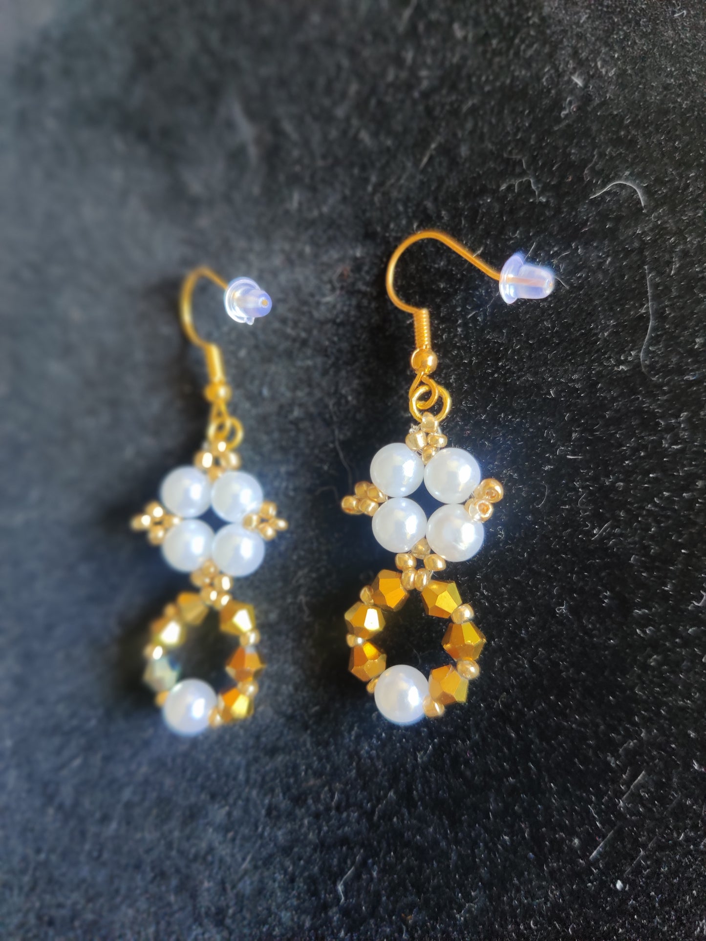 Allergivänliga Örhängen - Vita Pärlor & Guld