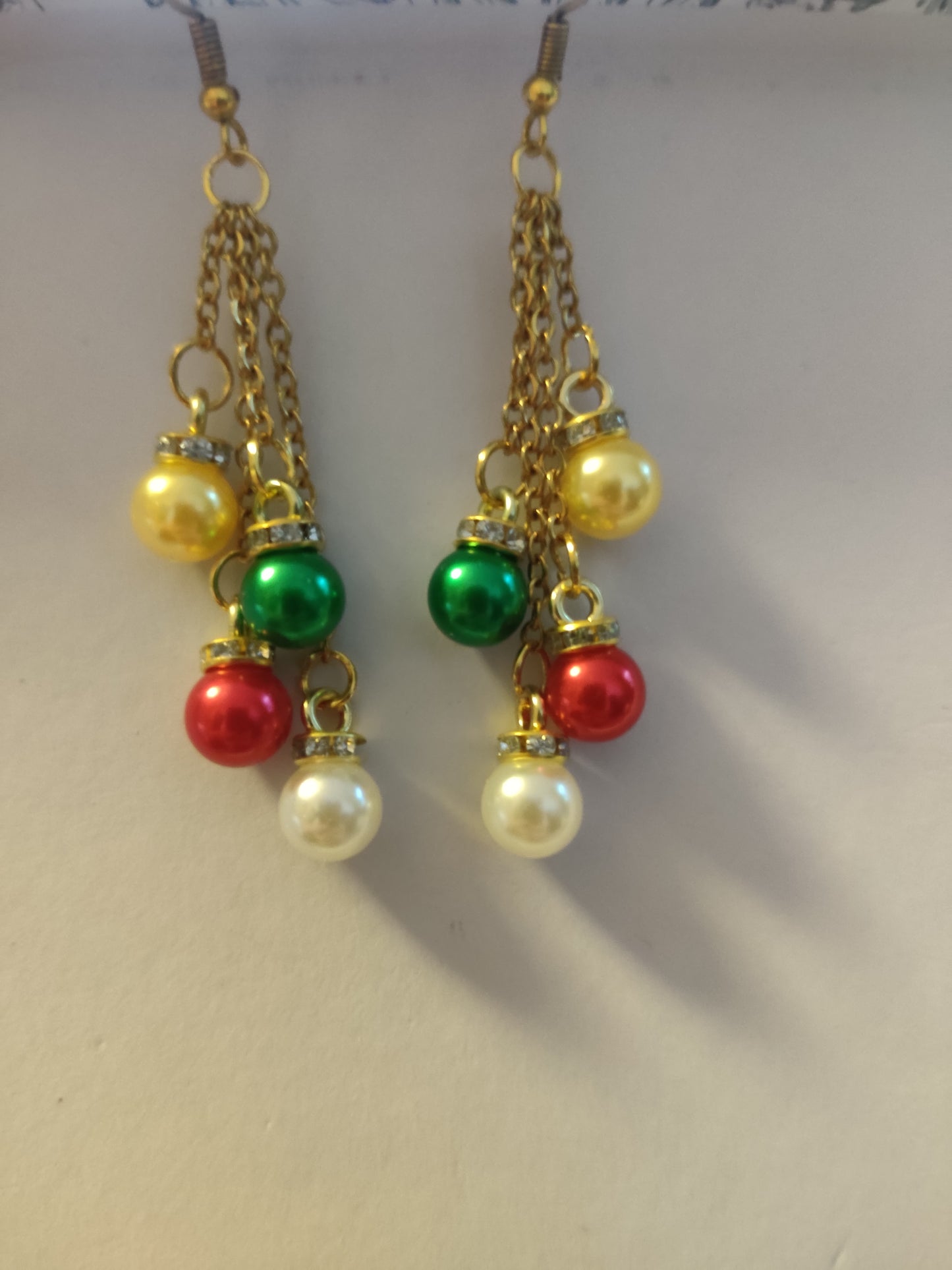 Julörhängen med pärlor