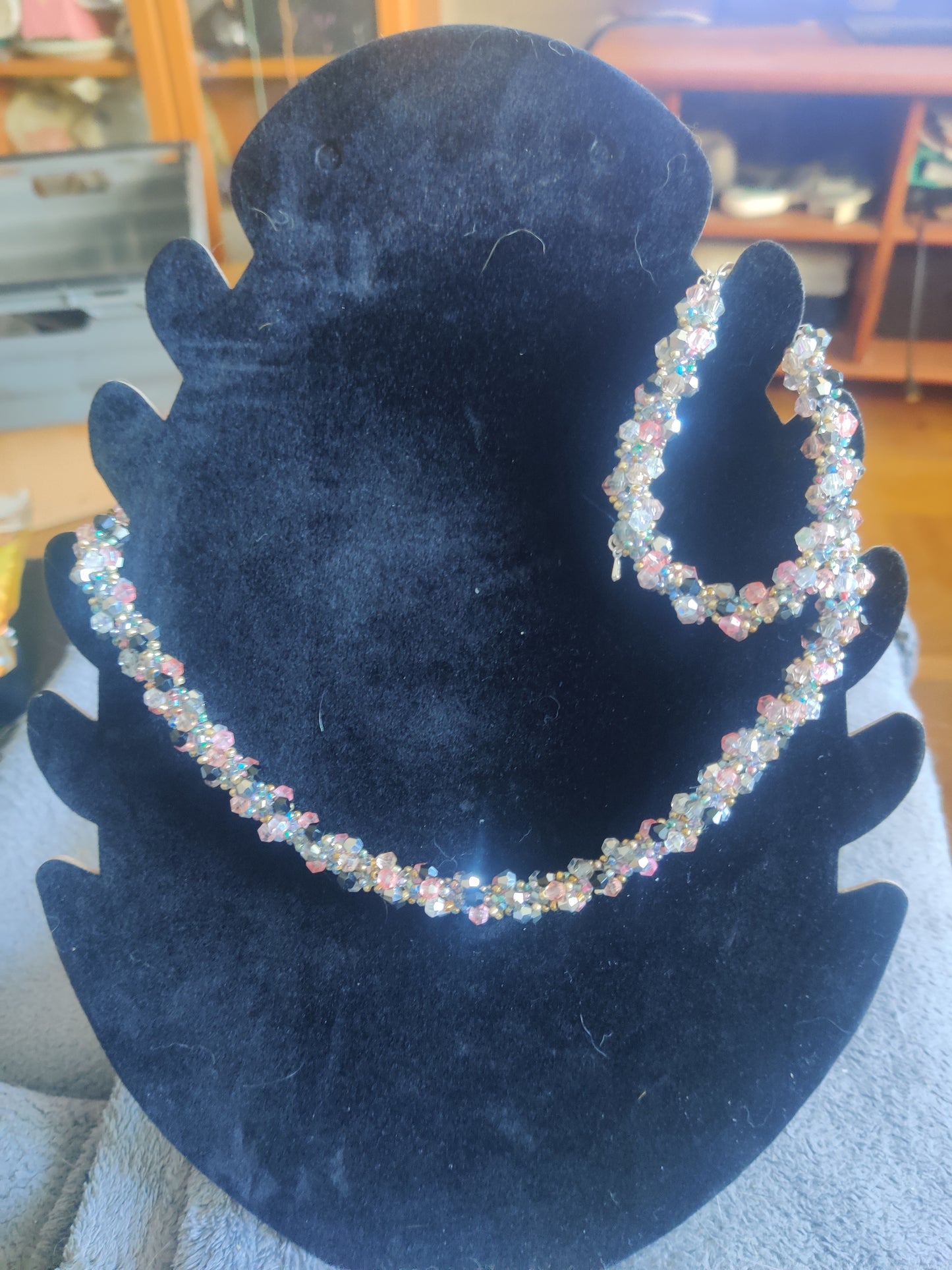 Facetterat Smyckesset - Halsband & Armband i Rosa & Iriserade Pärlor