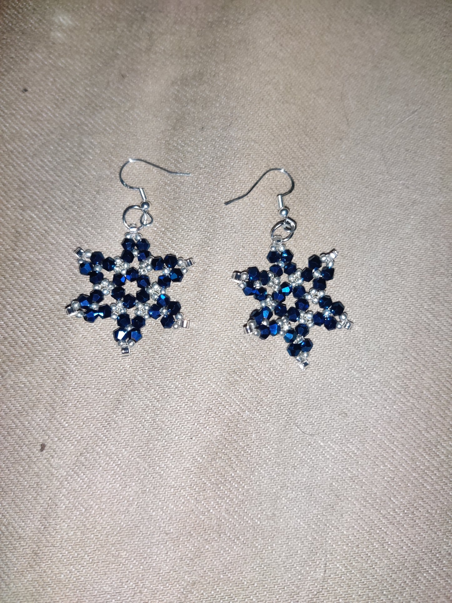 Snöflingsörhängen - Handgjorda pärlörhängen