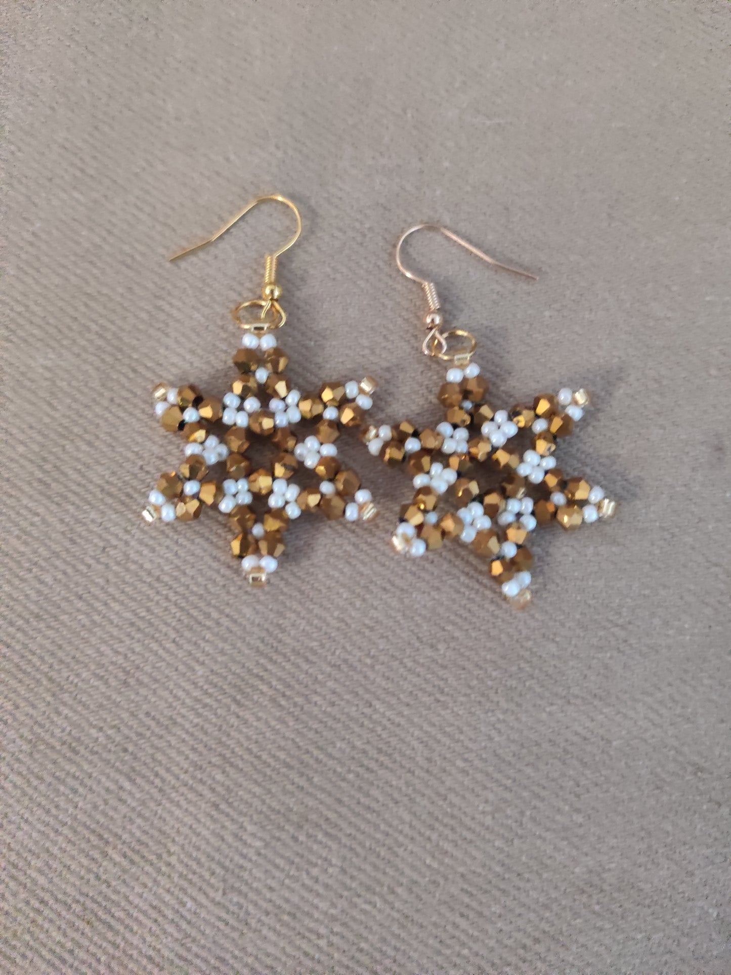 Snöflingsörhängen - Handgjorda pärlörhängen