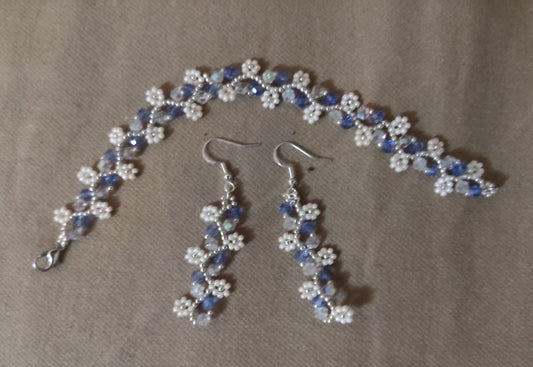 Smyckesset - Armband & Örhängen med små blommor