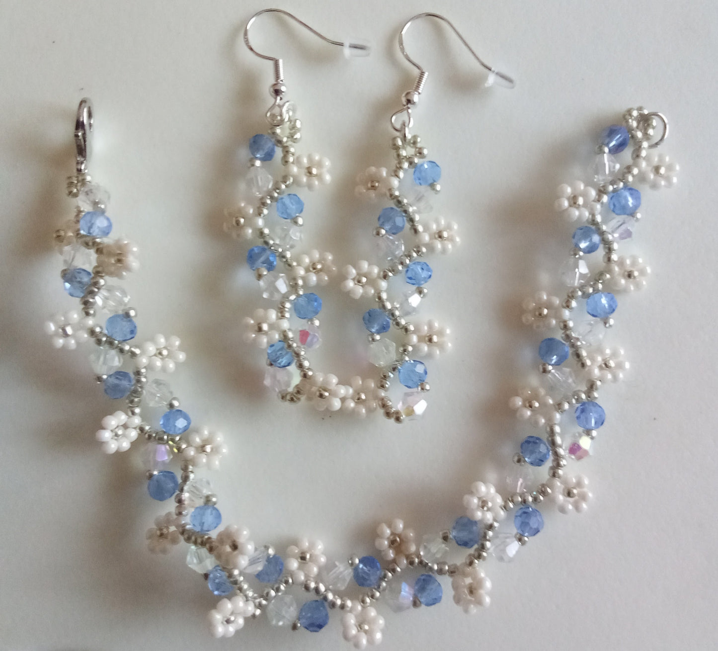 Smyckesset Dam - Handgjort Armband och Örhängen med Pärlor