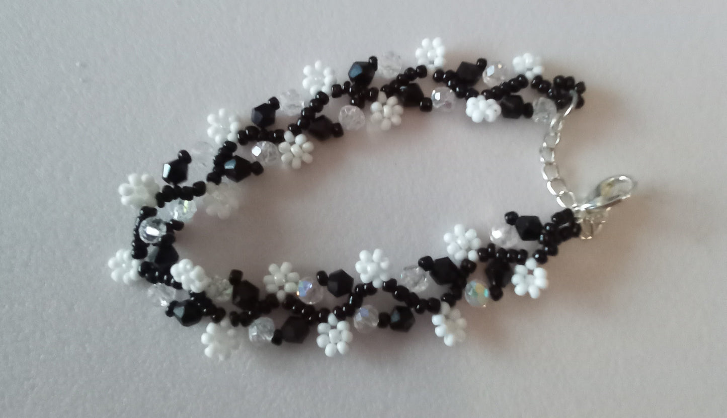 Kristallarmband Svart-Vit med Blommönster