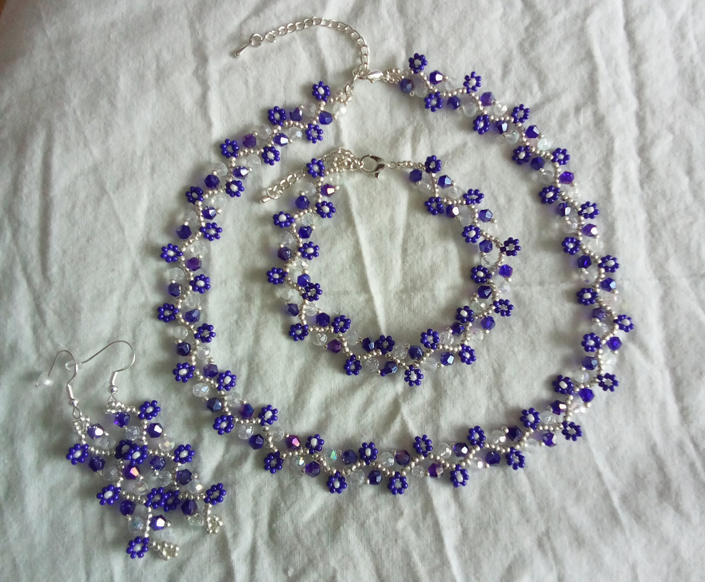 Smyckesset Dam  - Handgjort med miniblommor