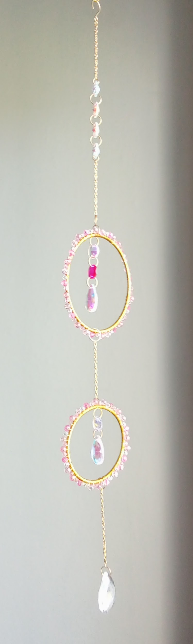 Dubbel Ring Suncatcher – Rosa & Guld