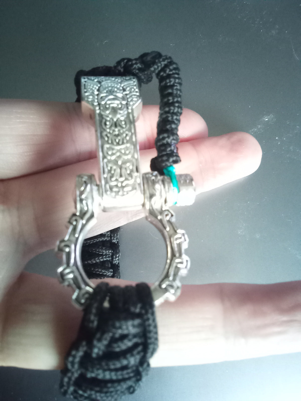 Handgjorda Paracord-armband