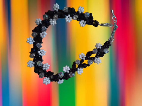 Kristallarmband Svart-Vit med Blommönster