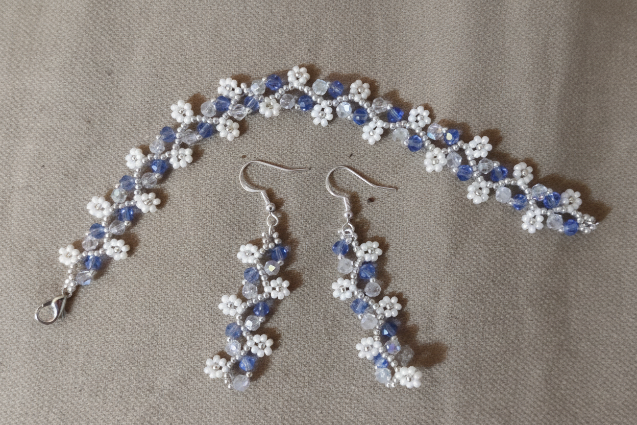 Smyckesset - Armband & Örhängen med små blommor