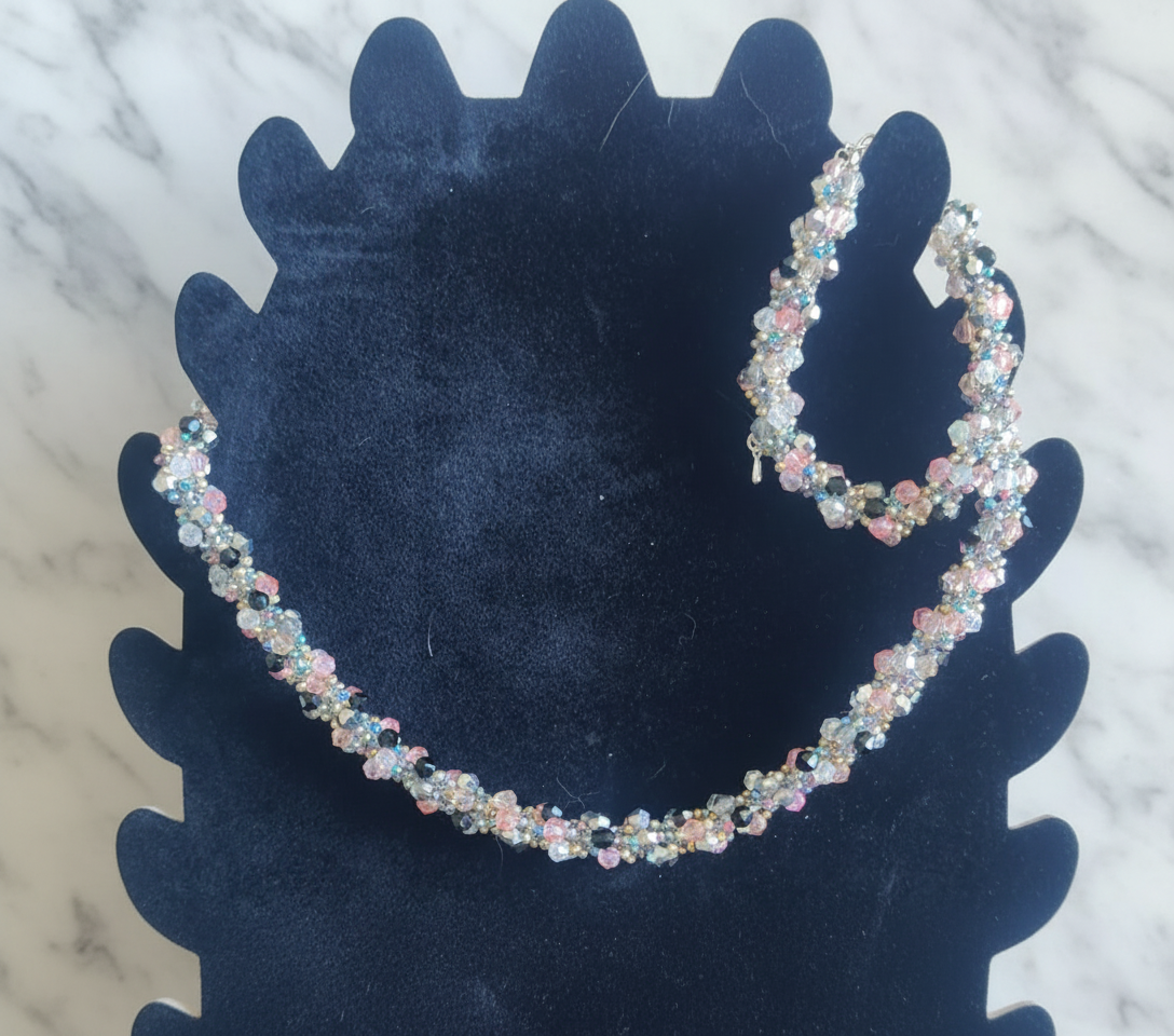 Facetterat Smyckesset - Halsband & Armband i Rosa & Iriserade Pärlor