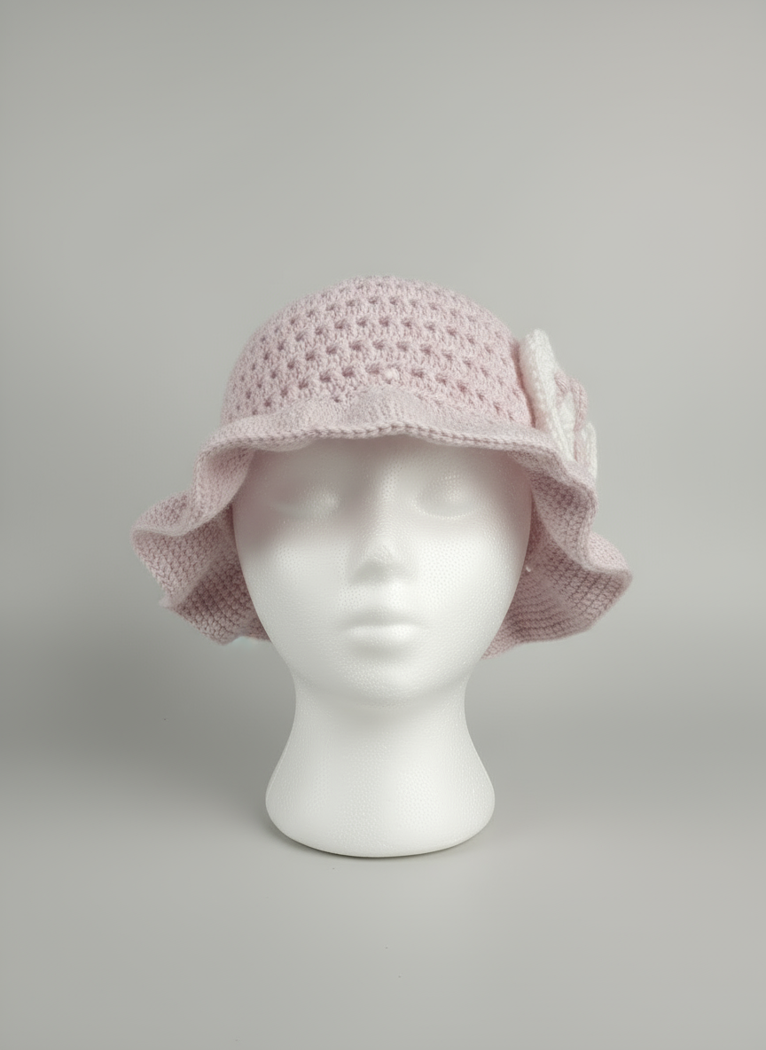 Virkad babyhatt framifrån